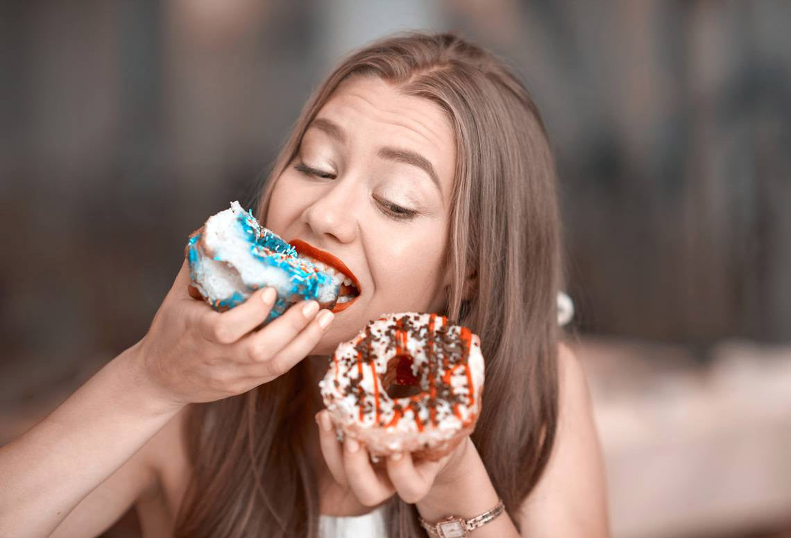 Abbuffata di zuccheri: come rimediare ai danni sulla salute