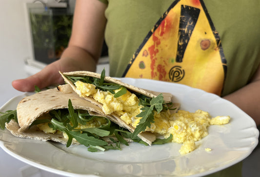 Cheto eggs and gorgonzola piadina